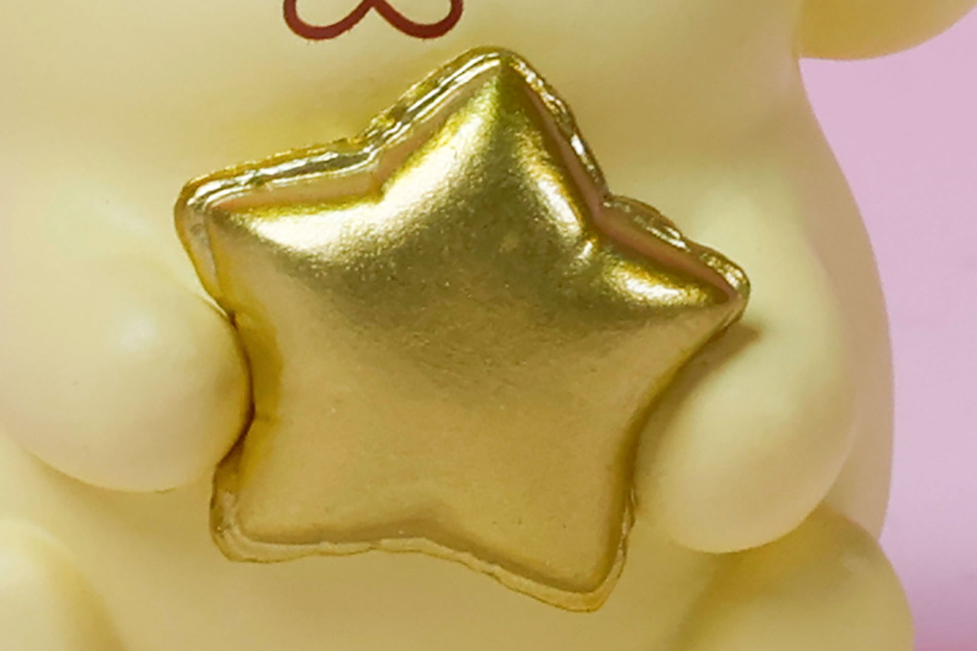 金色のバルーンも派手すぎない印象だ