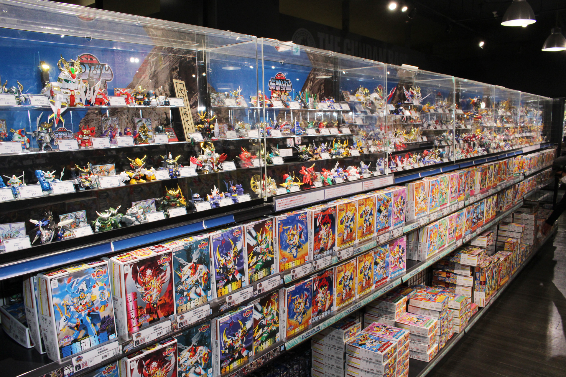 こちらはBB戦士販売コーナー。販売中のアイテムも豊富だ