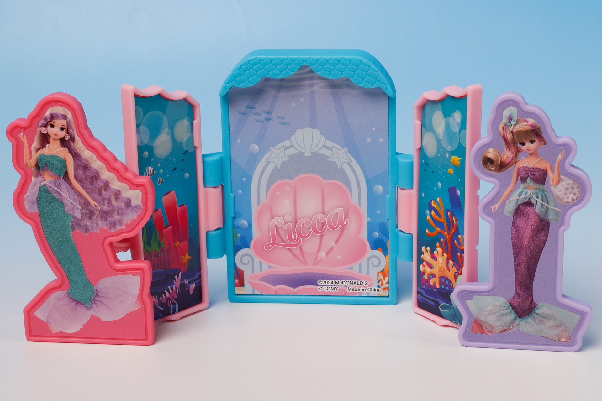 自分のこのみの背景を選んで飾っておくのも良さそうだ