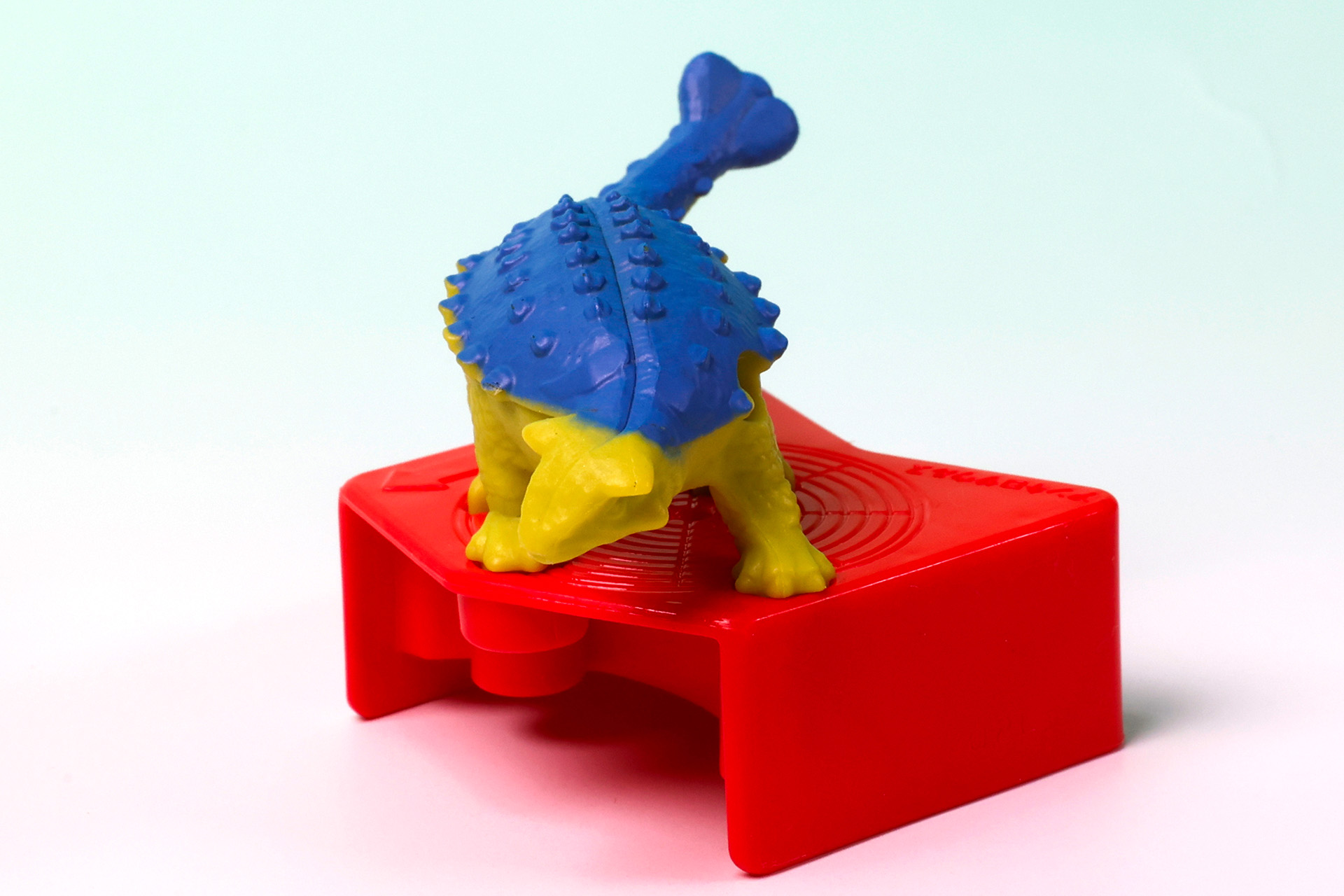 巨大なトカゲといった風貌だ