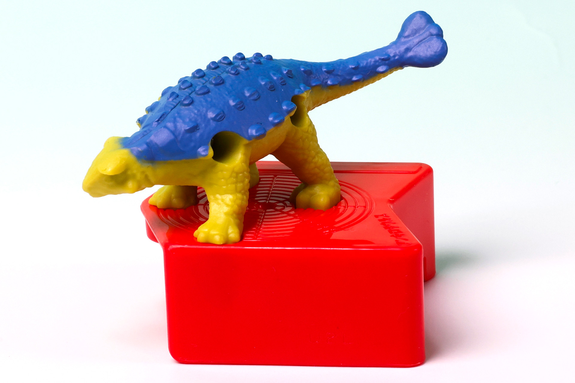 角度を変えると異なるスタイルに見えて面白い