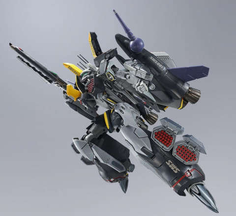 マクロスF アーマードメサイアバルキリー　オズマ機　3形態可変モデル マクロスF」より「DX超合金 アーマードメサイアバルキリー