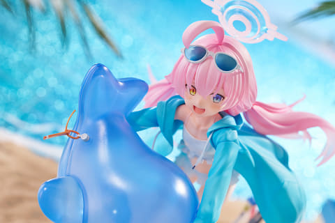 ブルアカ」よりホシノが可愛らしく水着姿でフィギュア化！ 予約