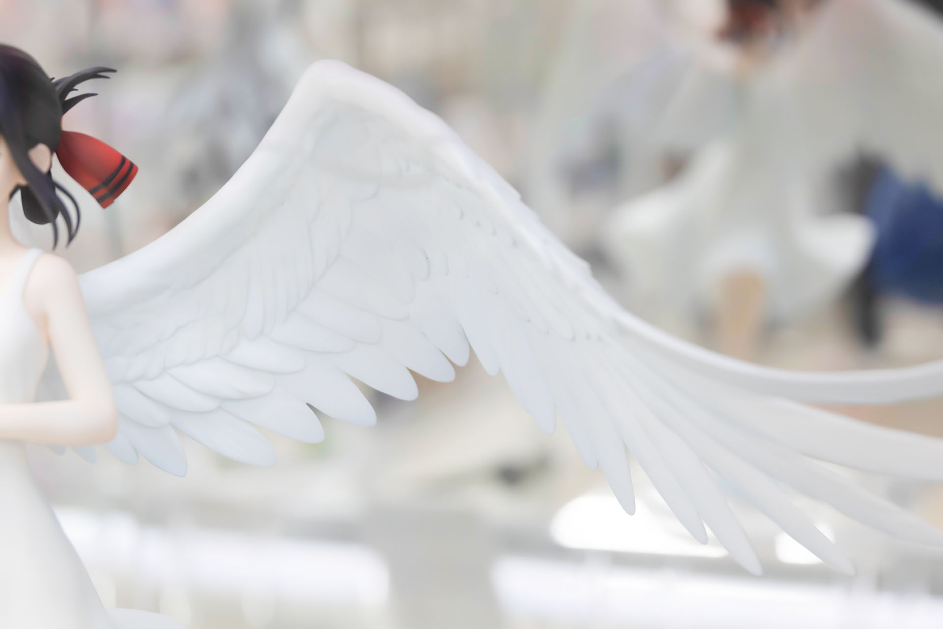 巨大な羽も作り込みがすごい