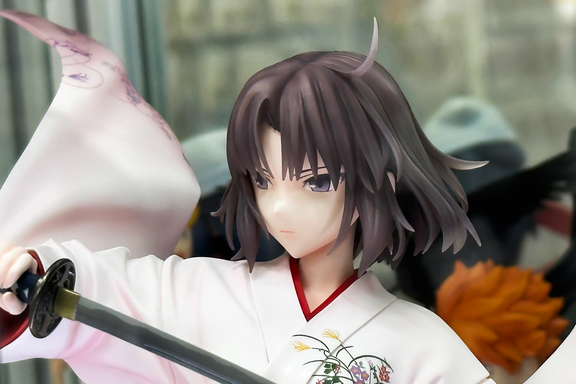 髪は毛先にかけて透明感のあるグラデーションになっている