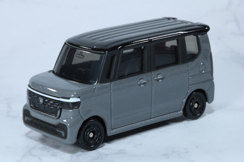 初回特別仕様はグレー