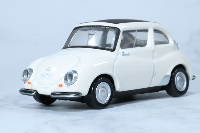 カラーはアイボリー