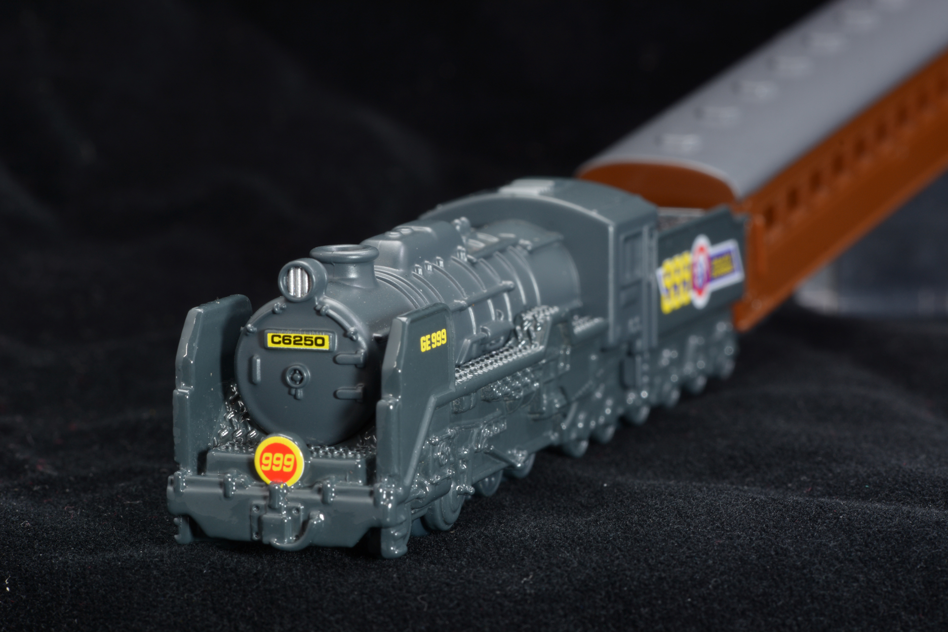 客車側を持ち上げてみた