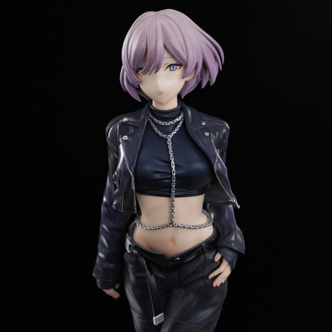 グリッドマン ユニバース」よりZOZOTOWNコラボの黒い衣装を着用した