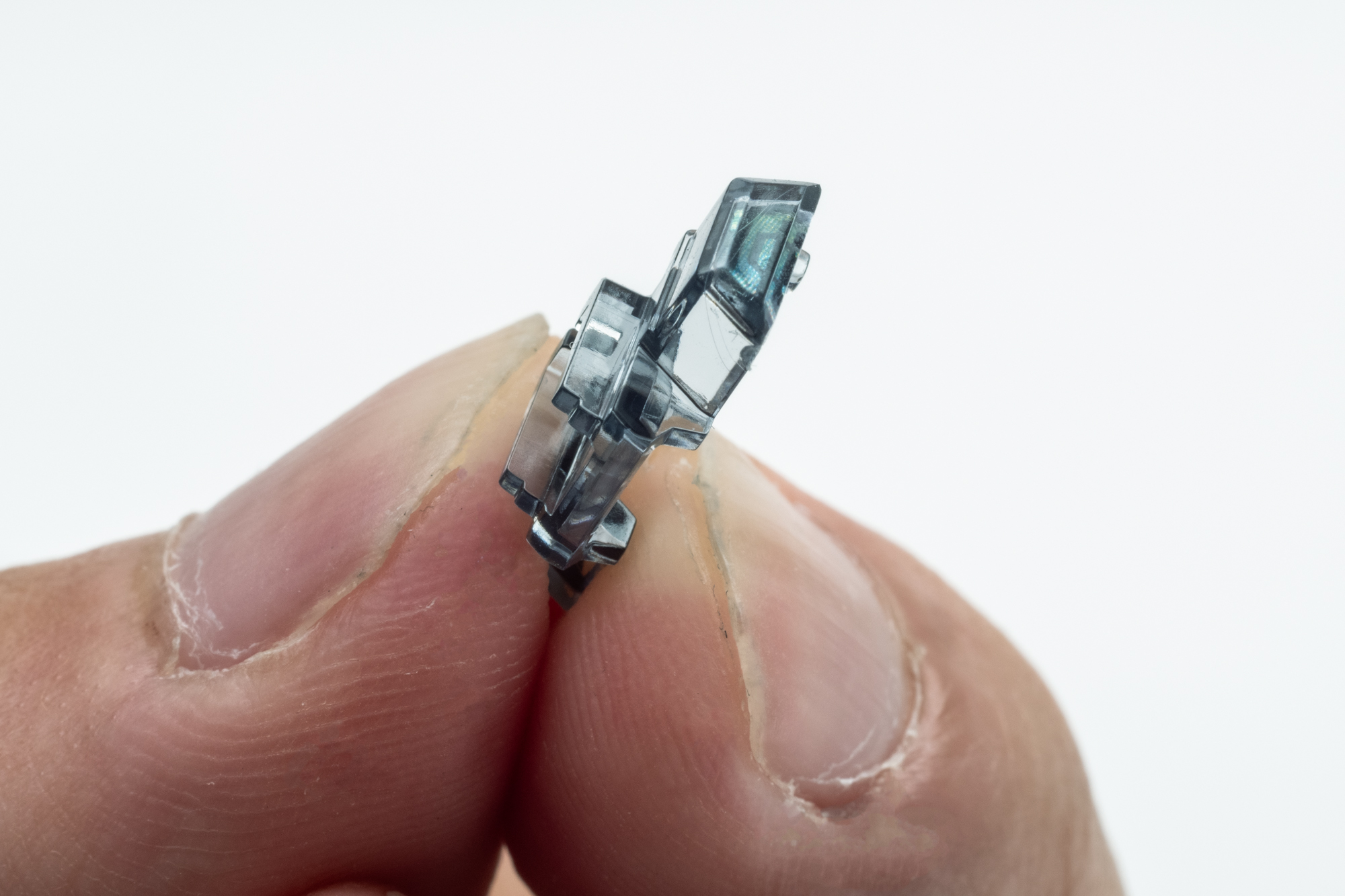 内側にシールを貼る箇所。説明書だと分かりづらい部分です