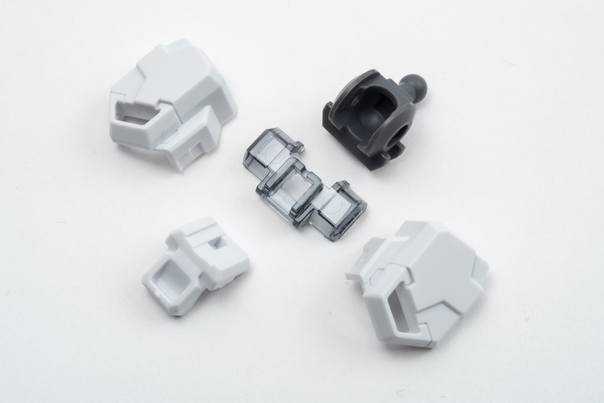 肩部分にも細かいモールドがあり立体感があります