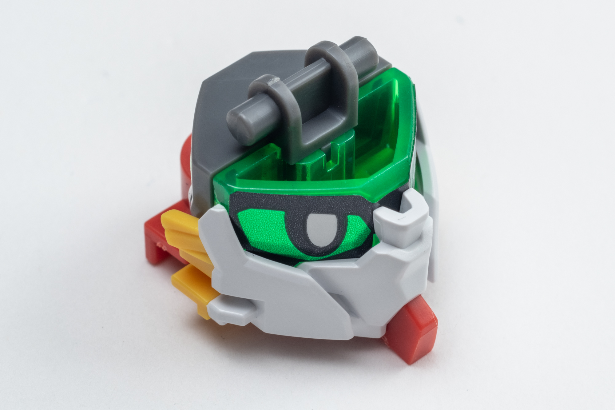 SD側の顔。填める方向を変えることによって顔を切り替えることができます