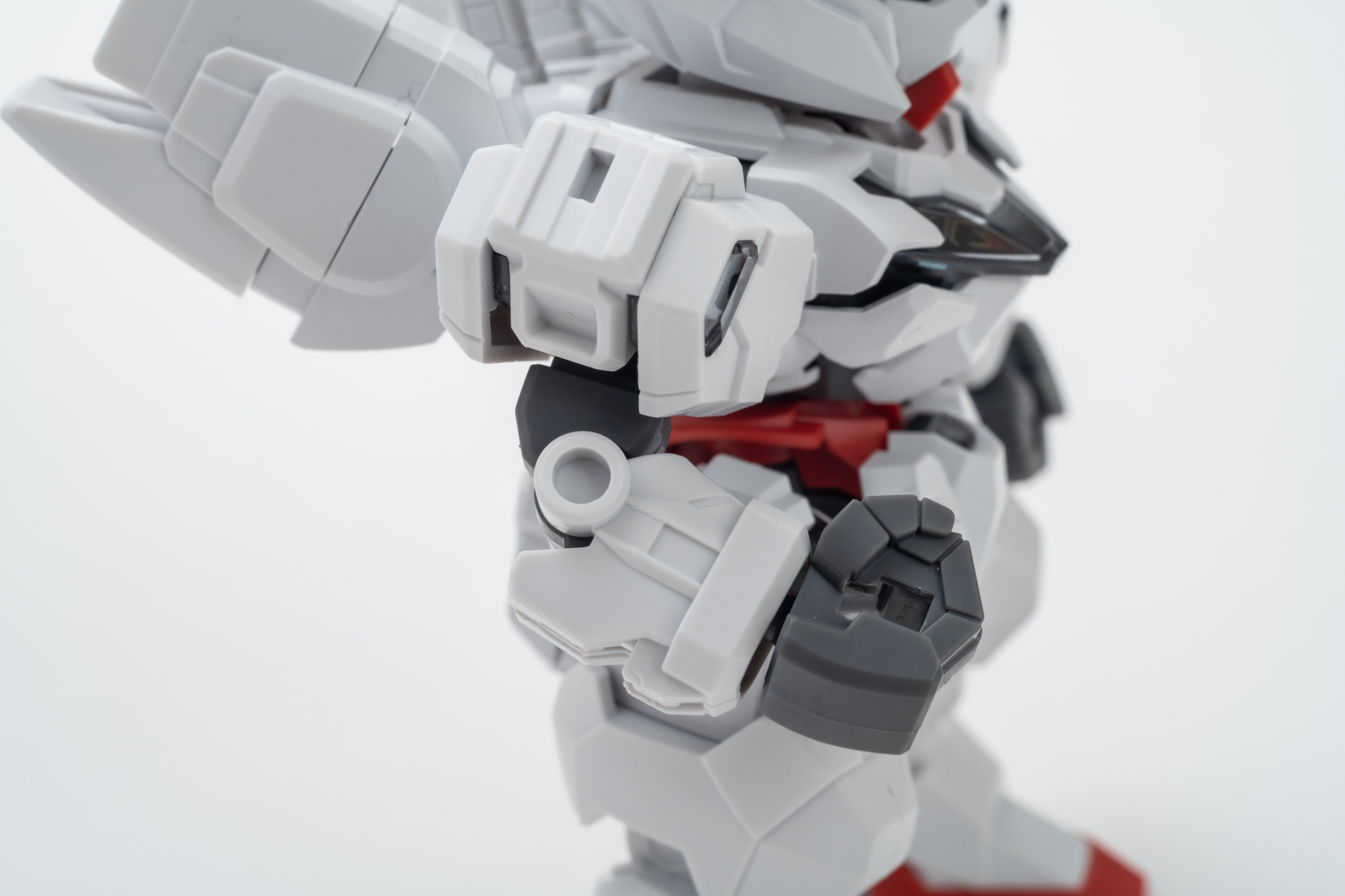 関節が１つあるだけでポージングのバリエーションが大幅に増える！