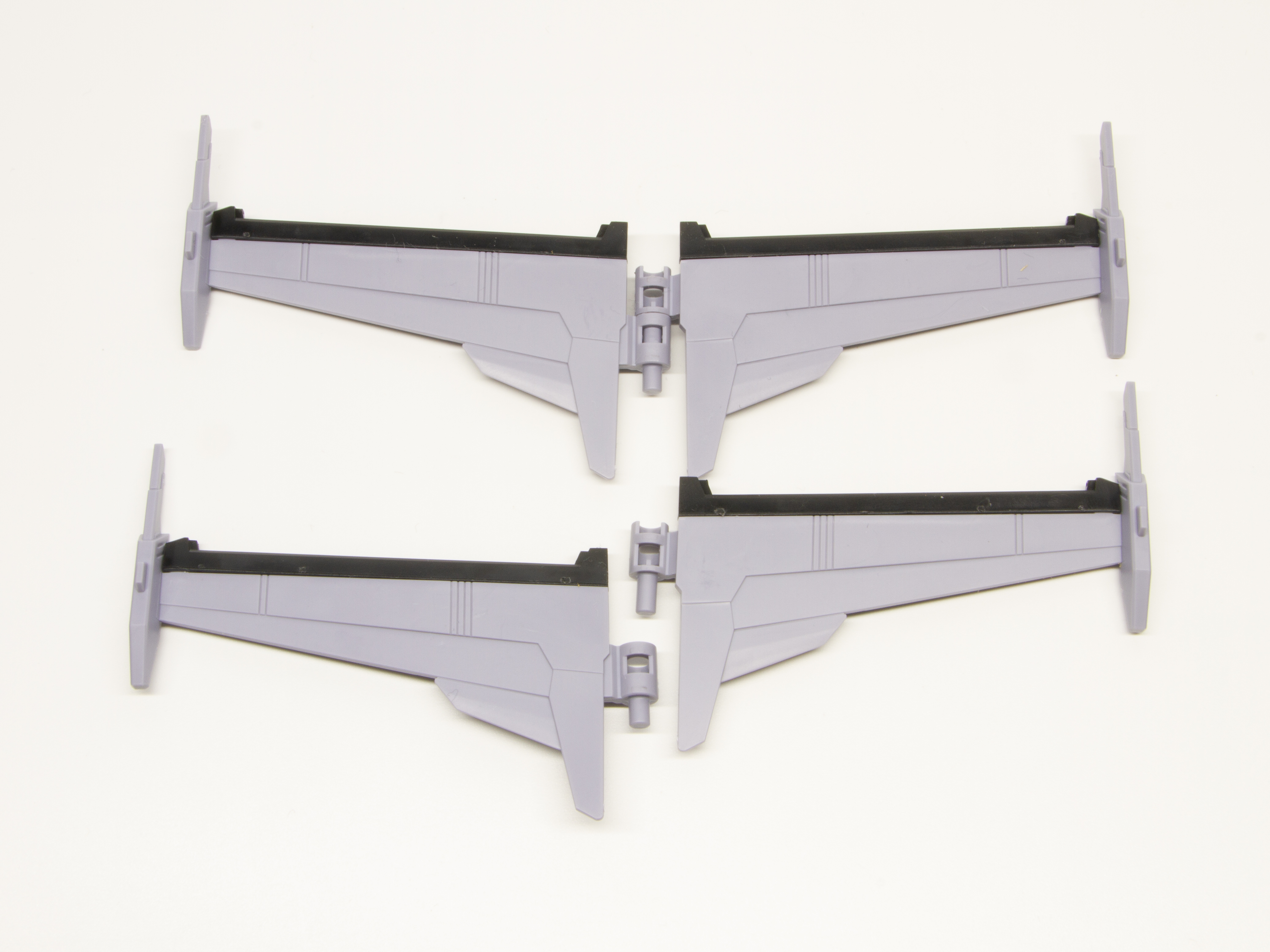 上下の翼を組み合わせる