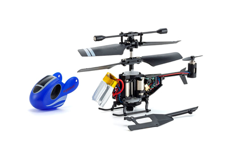 業界最小サイズなのに驚異の安定飛行を実現！ 指のりサイズのマイクロ