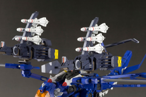 EZ-035 ライトニングサイクス マーキングプラスVer.」＆「RZ-010