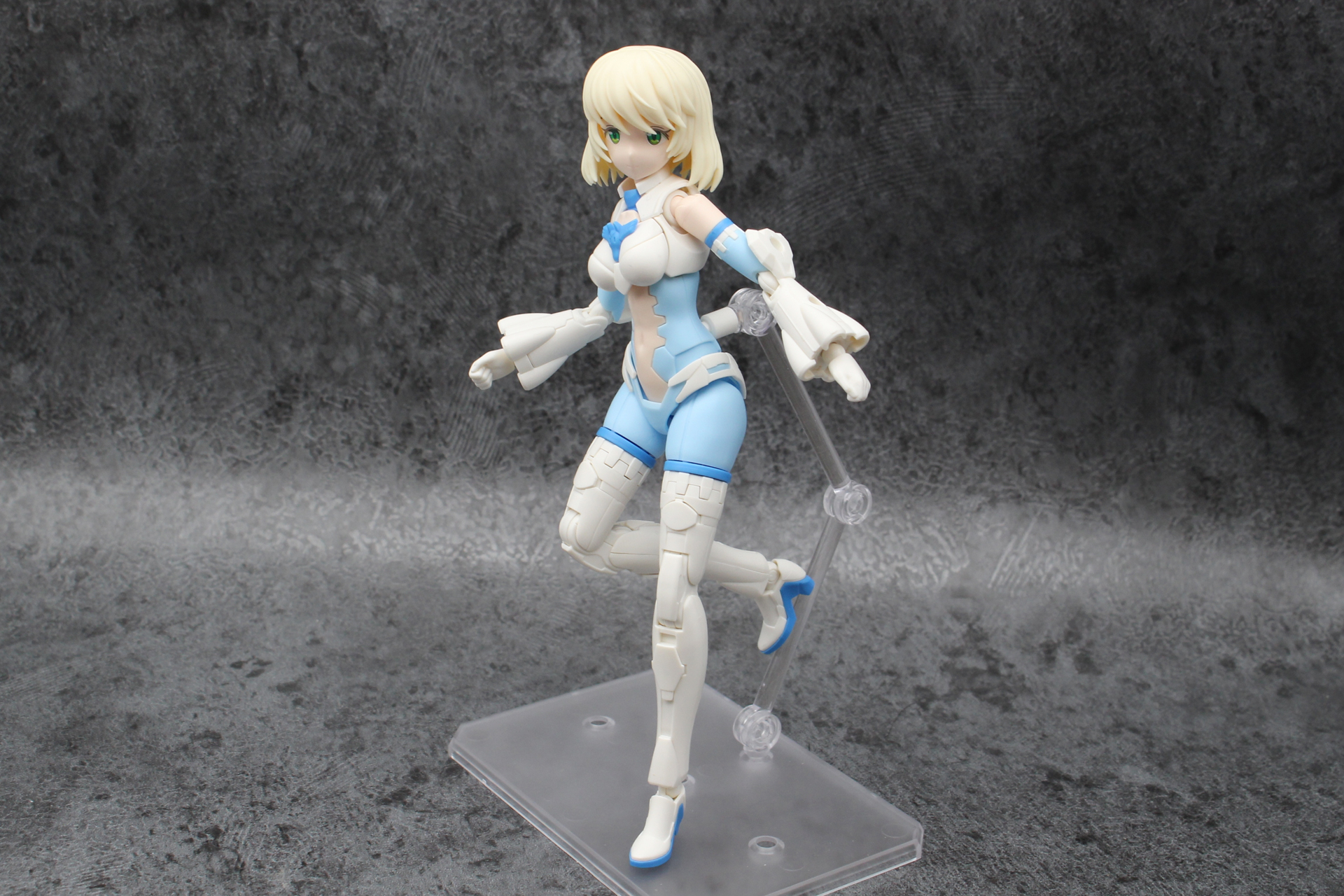 素体の可動は非常に優秀だ