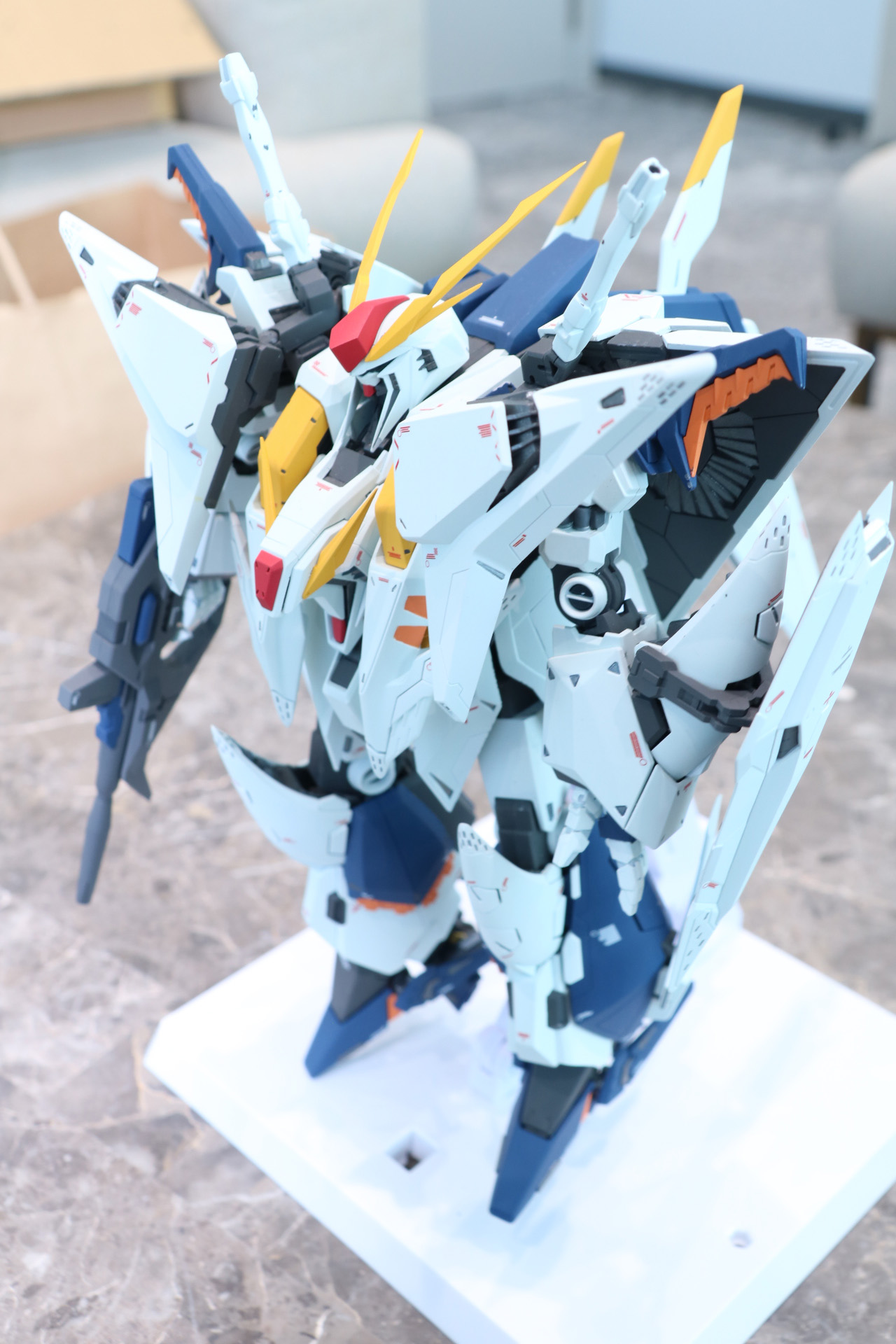 手首パーツも細かく色分け