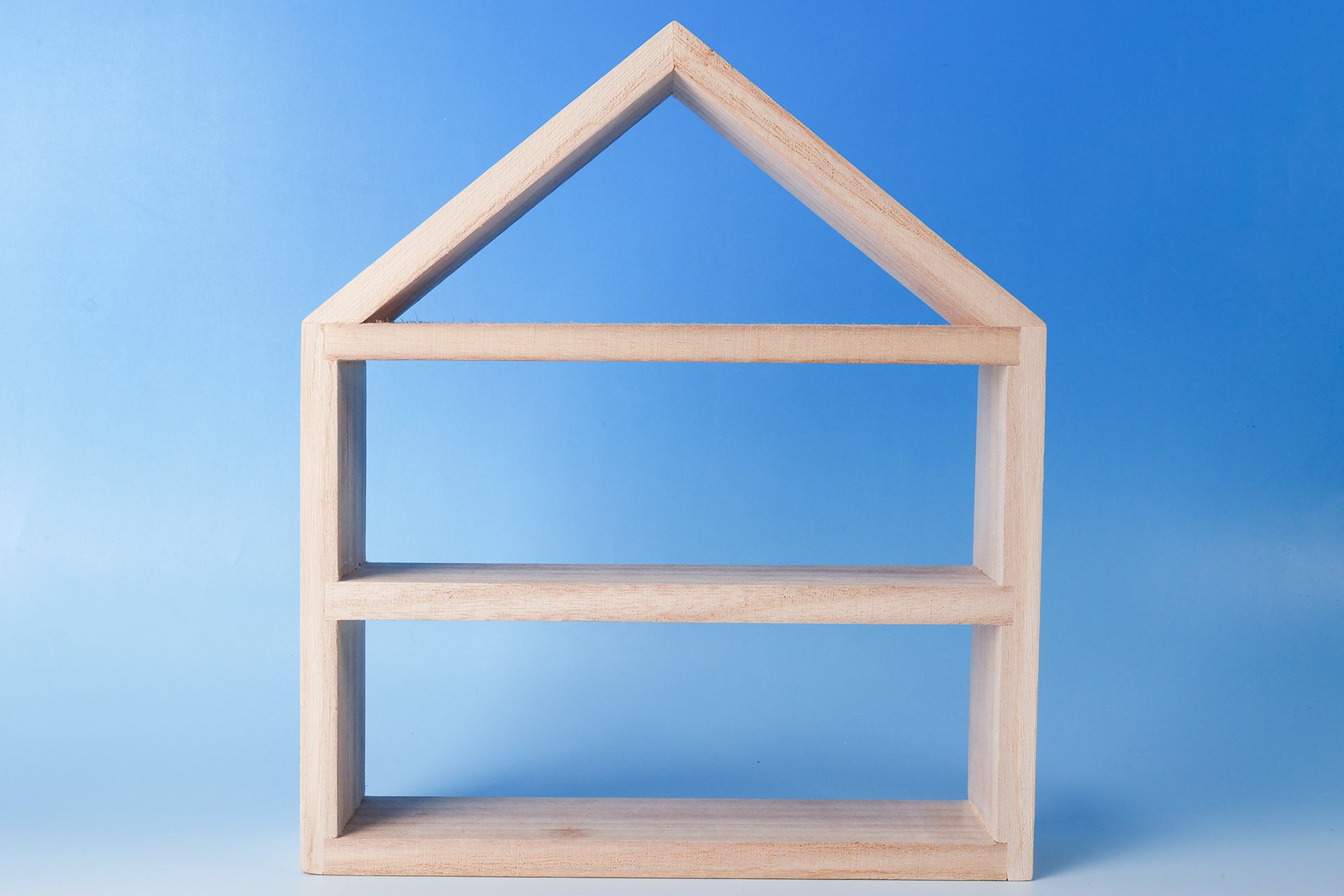 中身はシンプルな木の枠といったところ