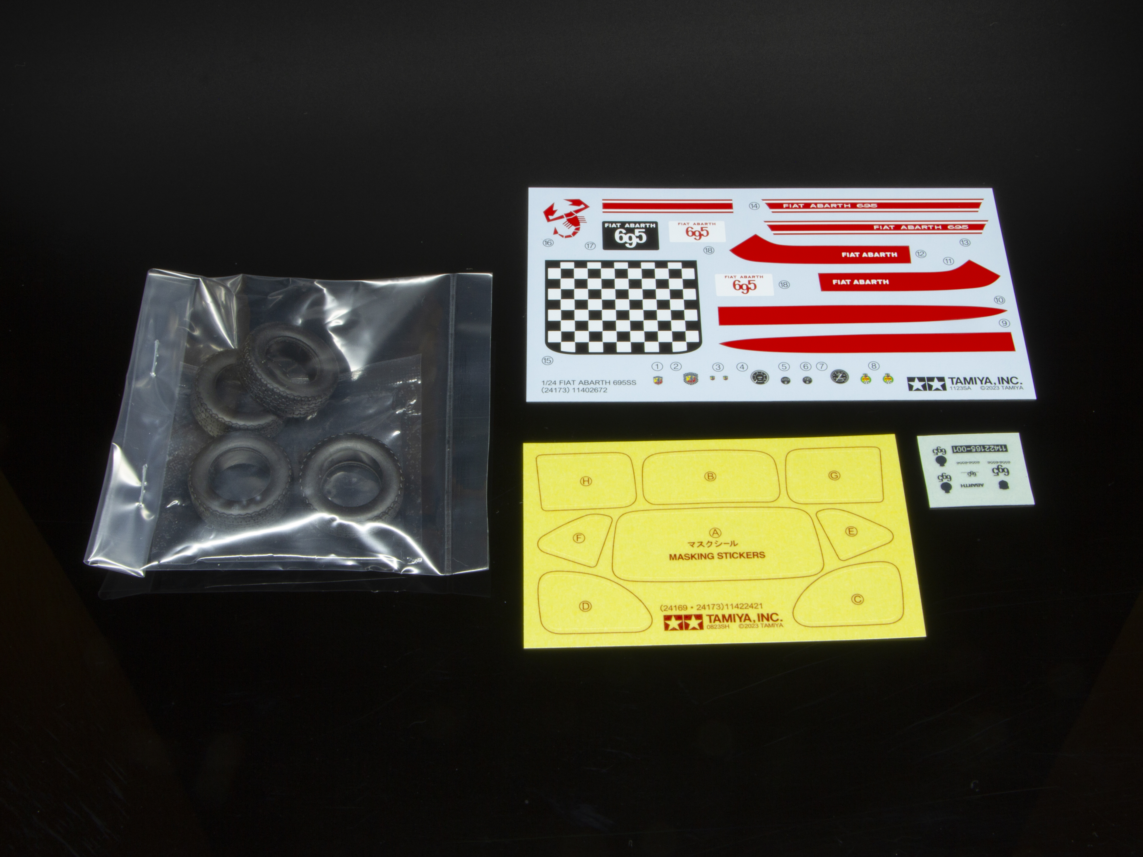 デカール、マスキングシート、タイヤ