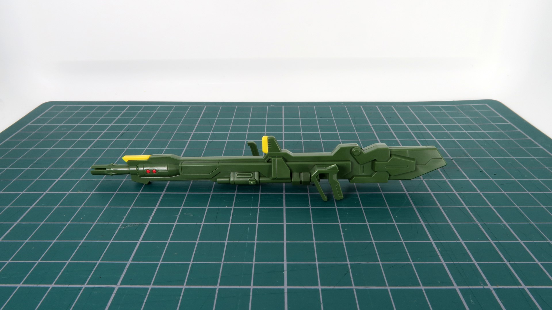 少ないパーツ構成にも関わらず、赤や黄色の細かい部分が別パーツで色分けされているので、そのまま組むだけでも見た目がしっかり再現される