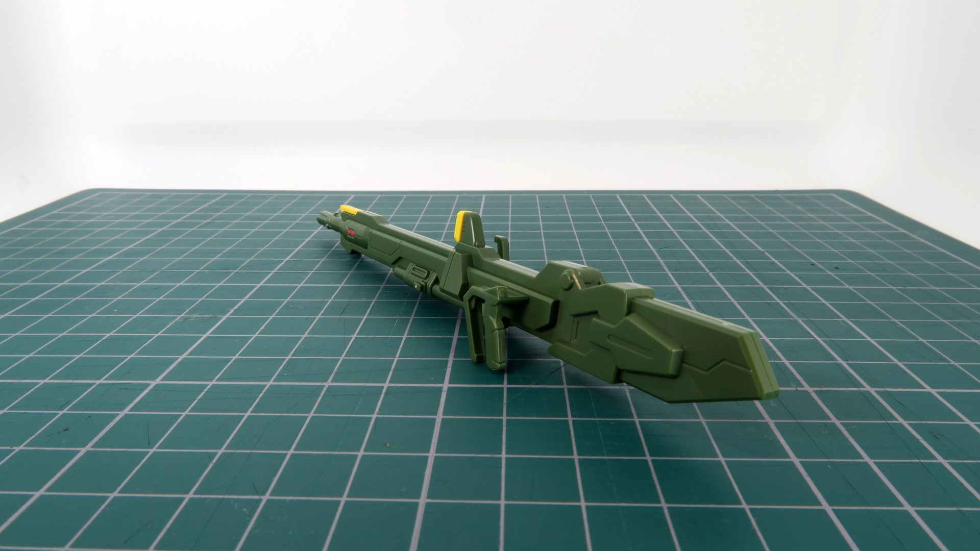 少ないパーツ構成にも関わらず、赤や黄色の細かい部分が別パーツで色分けされているので、そのまま組むだけでも見た目がしっかり再現される