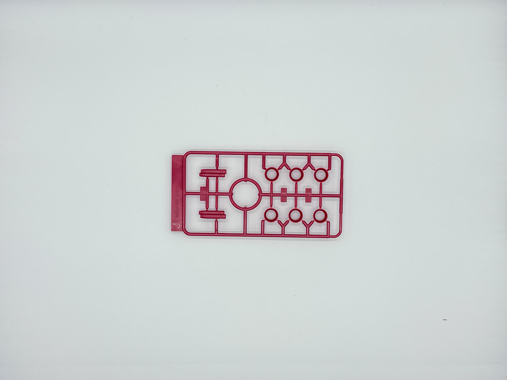 「MG 1/100 シナンジュ・スタイン (ナラティブVer.) Ver.Ka」を構成するパーツ。一部ランナーは同一のものが複数同封されています。