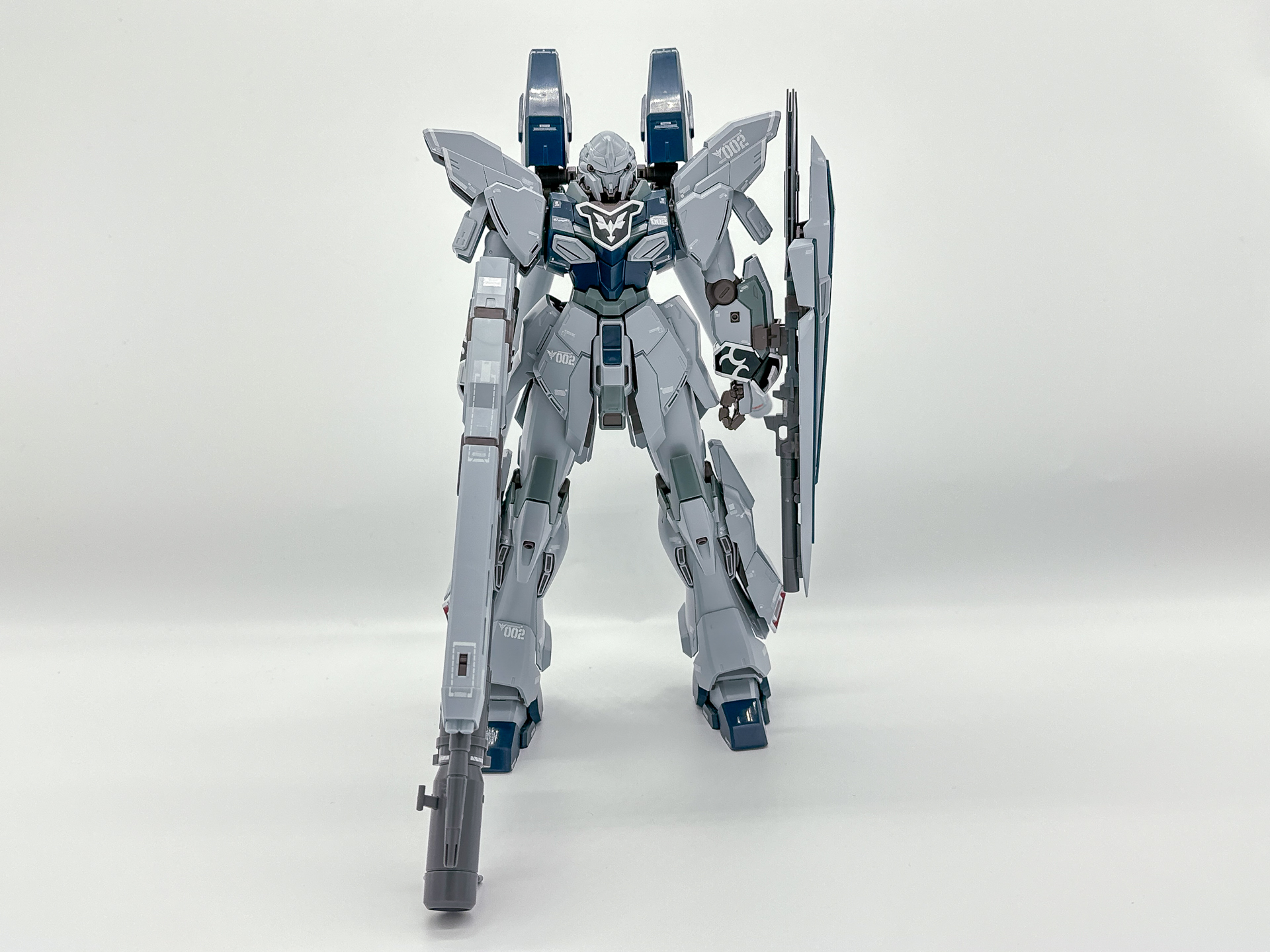 各種武装が大型で迫力のあるプロポーションとなっています。