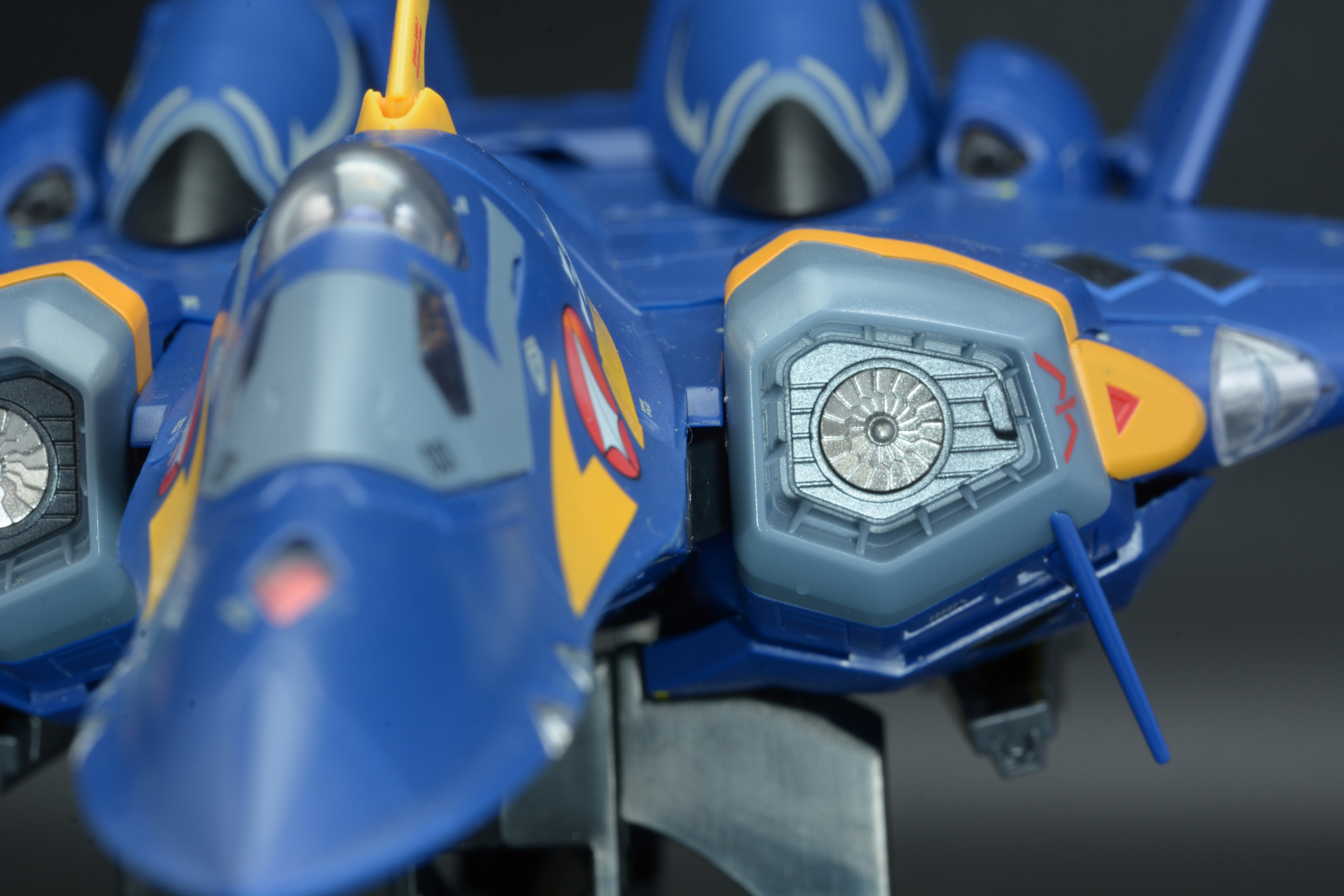 精密に造型されたエアインテーク