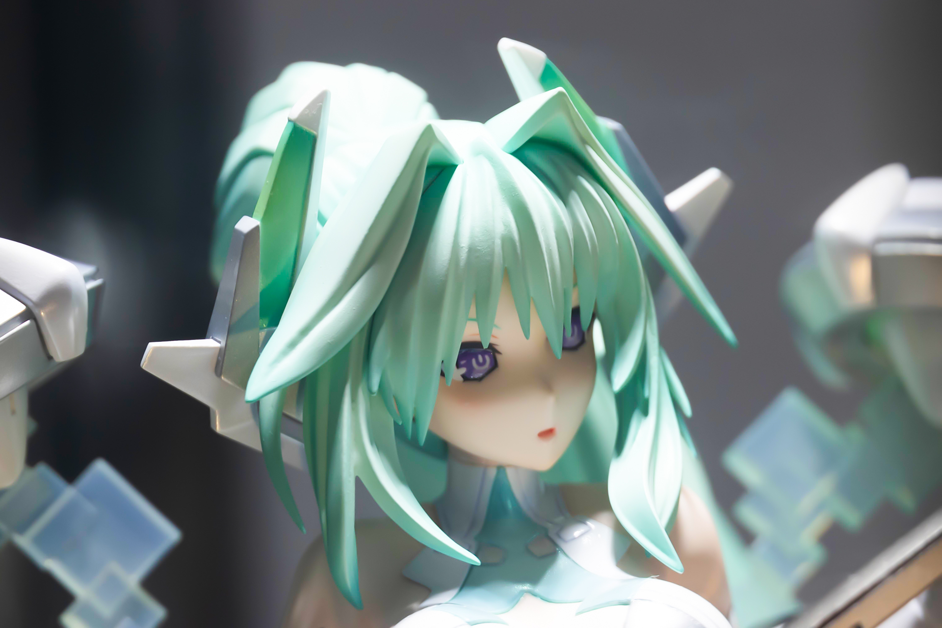 ヘアスタイルと装備が違和感なく融合している