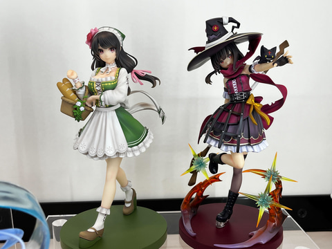 リコリコ」の千束の晴れ着姿やセクシーな「オーバーロード」のアルベド