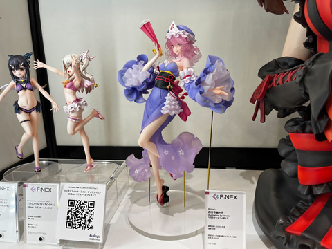 圧巻の1/1スケール胸像フィギュアが会場に展示！「デート・ア