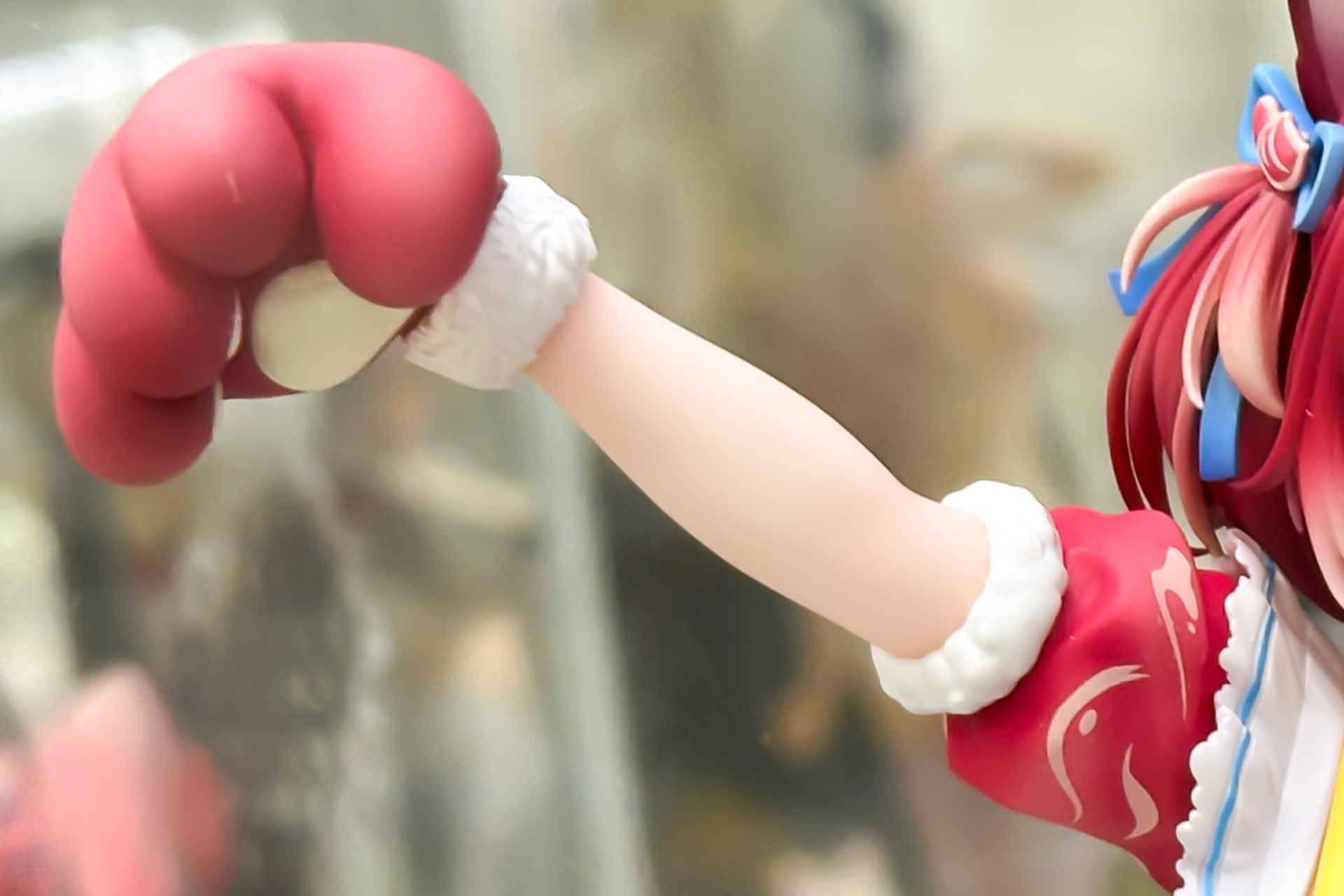 こちらは「猫の手」だが、それとは別に「猫の手のポーズをした手」の差し換えパーツも付属している