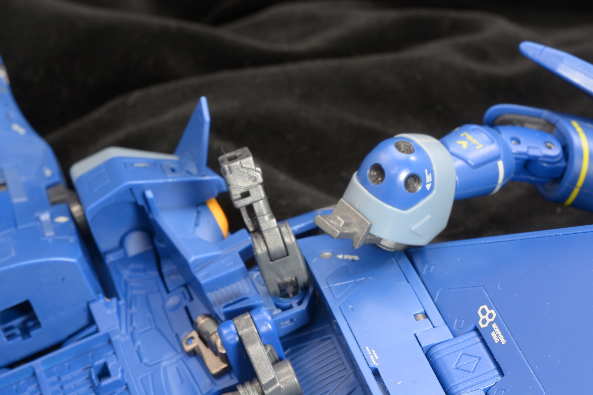 アームから腕を引き抜く