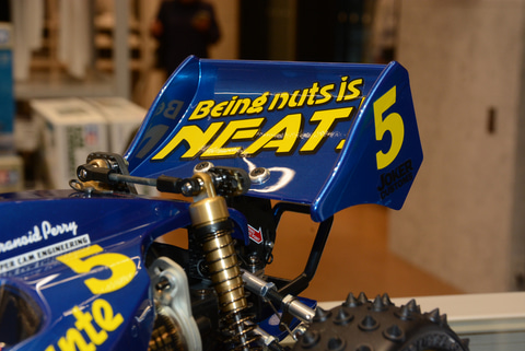 1/10RC 4WDレーシングバギー アバンテ (2011)+廃盤オプション2種 1/10RC 4WDレーシングバギー アバンテ (2011)+廃盤オプション2種