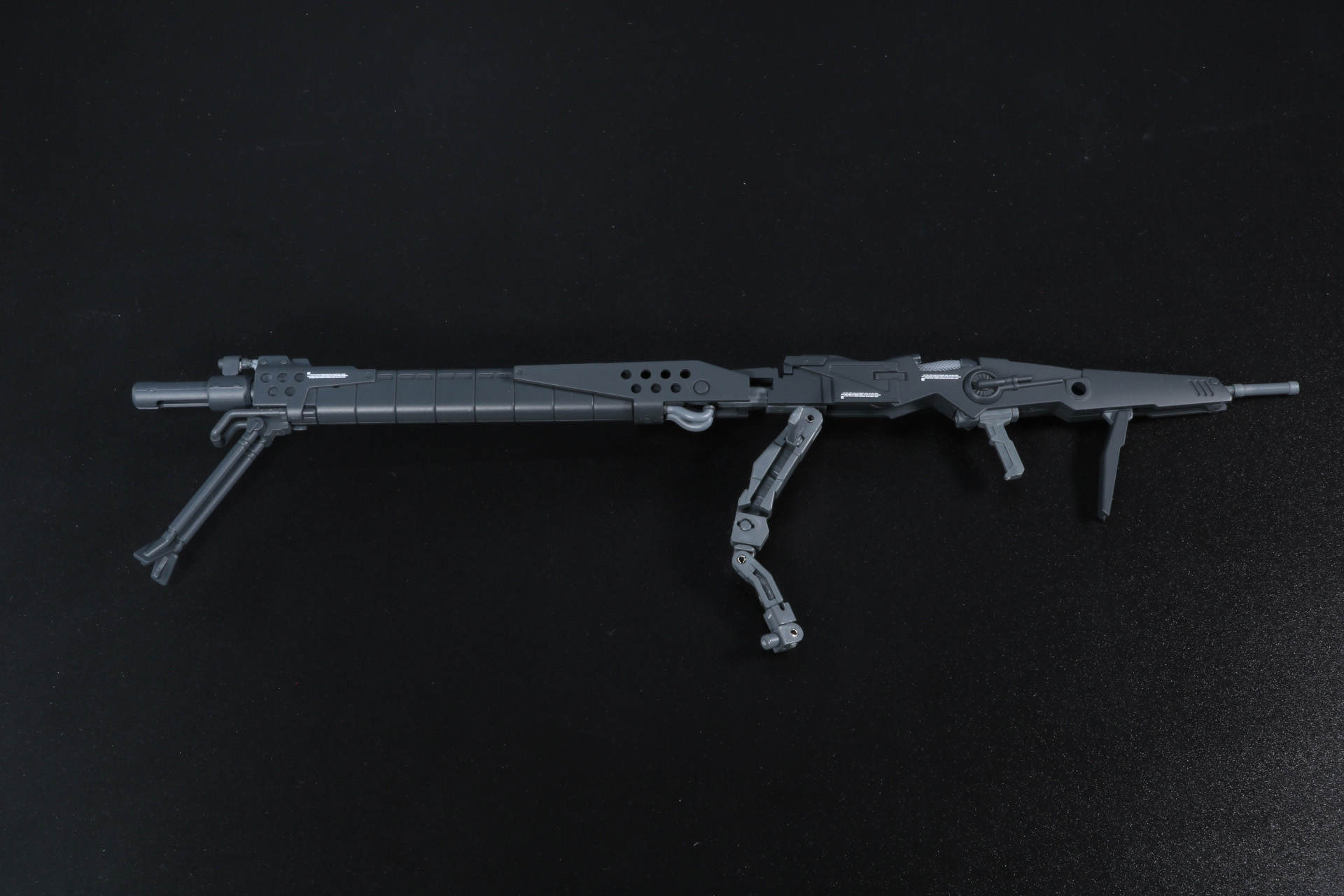 連射式ビーム・スマートガン。バレルがより重厚感あるデザインに変化し、アームをはじめとした展開ギミックを搭載