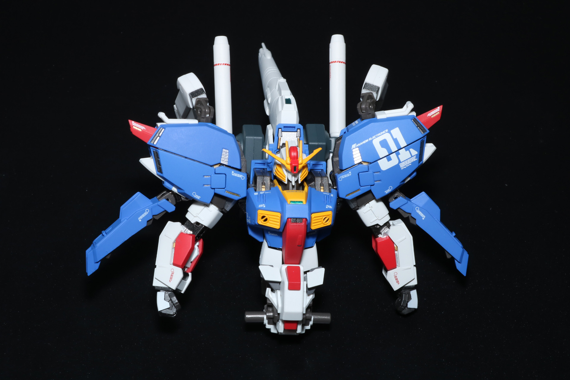 「Sガンダム Bst型」再現用のパーツを取り付け