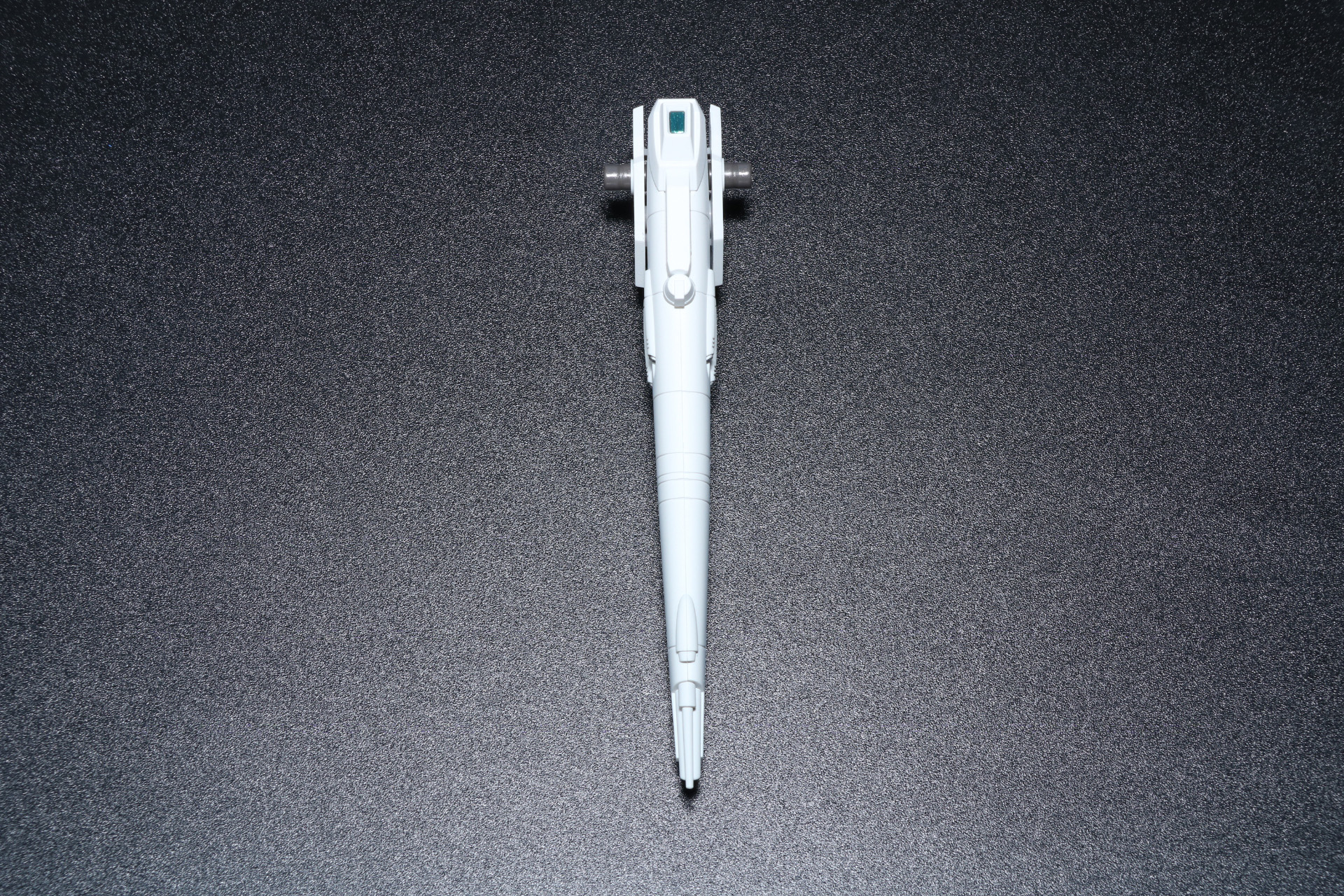 バックパックパーツの左右ノズルパーツを取り外し