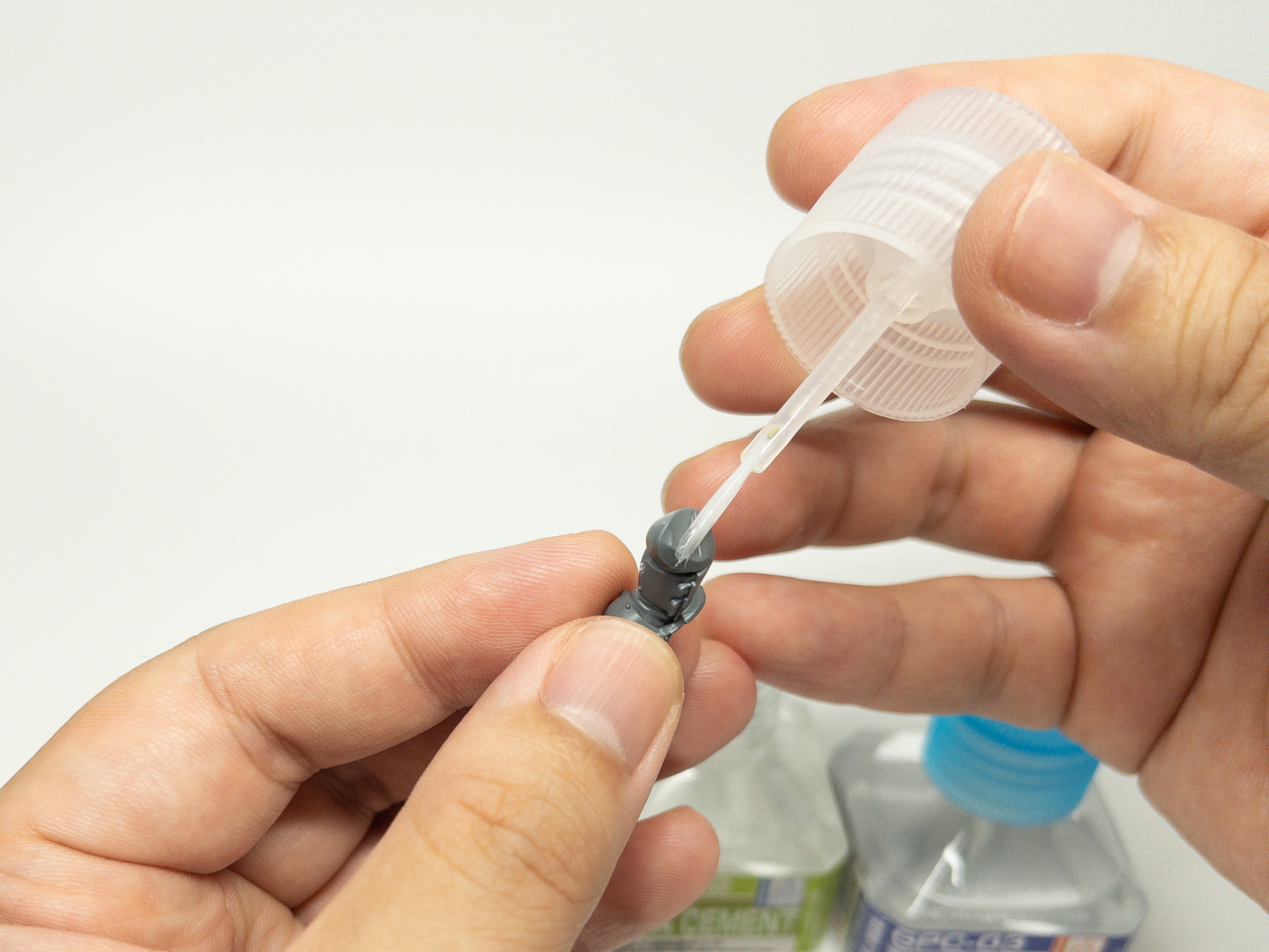 接合面が広い部分は「GPC-02」を使ってしっかり接着