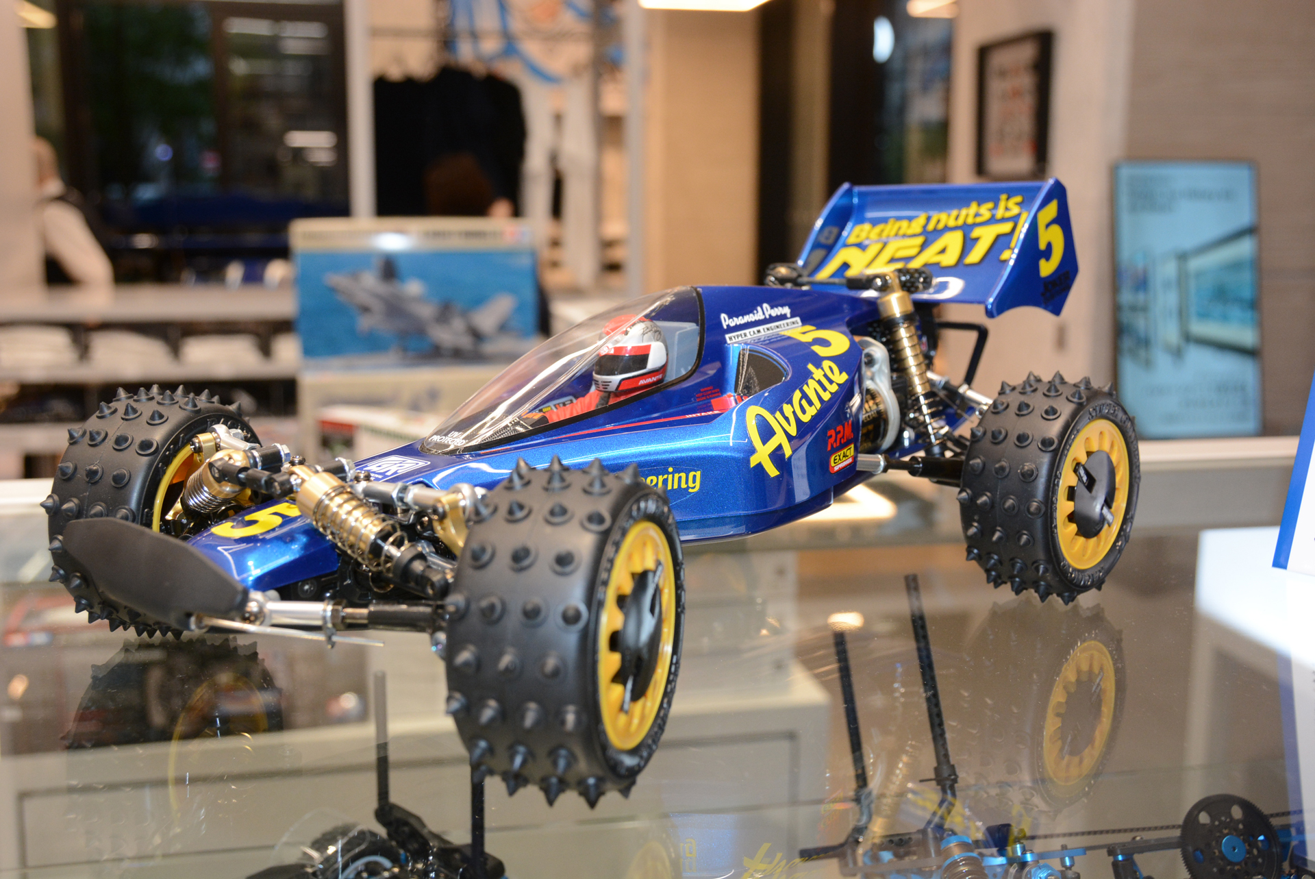 RCバギー「1/10RC 4WDレーシングバギー アバンテ (2011)」