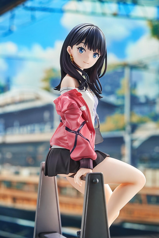 GRIDMAN DYNAZENON」x「アズールレーン」に登場した「宝多六花