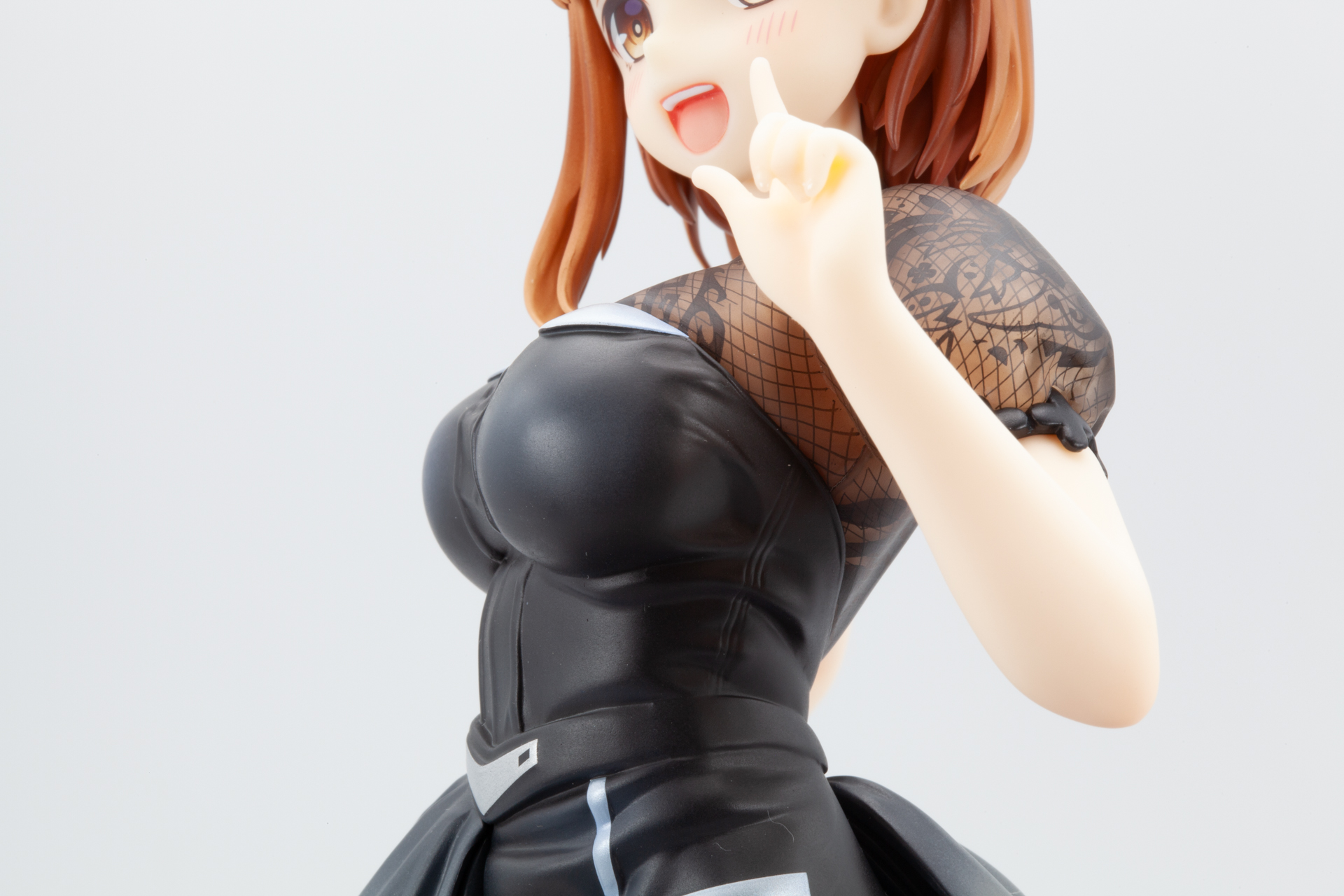 しわができる程ハリのある大きさだが他のフィギュアと比べると少し控えめ