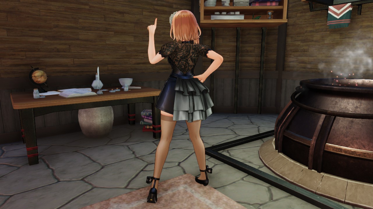 ゲーム内でフィギュアに近いポーズだと、戦闘勝利時に一瞬だけ見せる得意げな仕草が近いのかもしれない