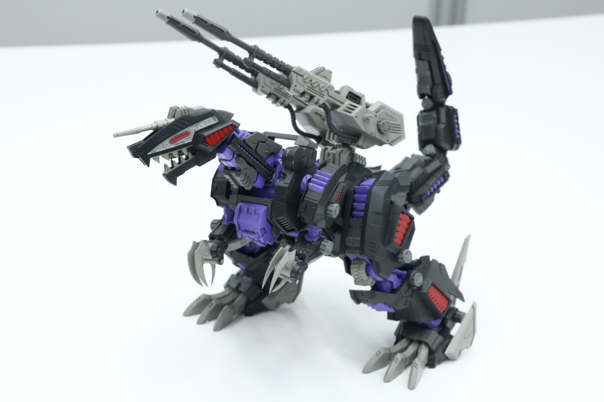 RMZ-002 ジェノザウラー