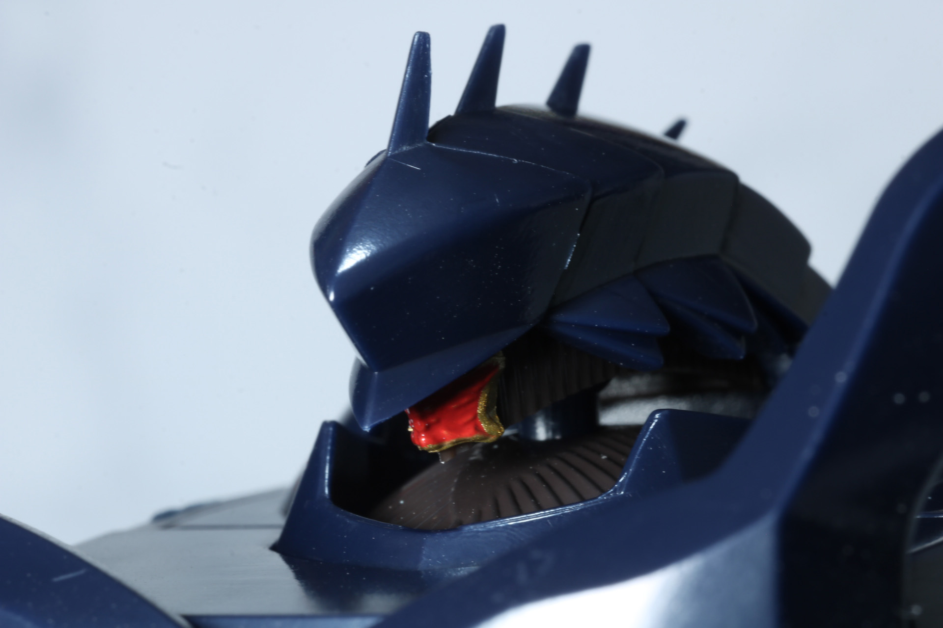 塗装済みパーツを使用したフェイスパーツ