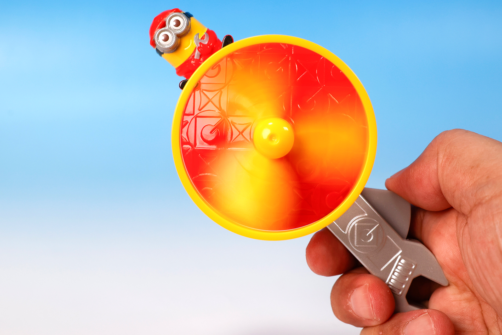 ボタンを押すとプロペラが回転する