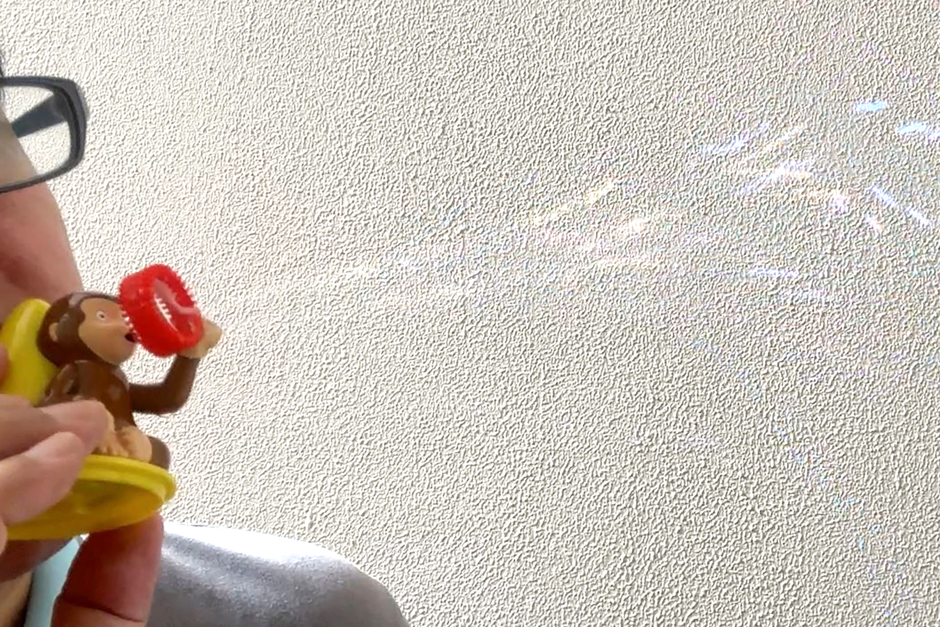 簡単に大量のシャボン玉を飛ばすことができる