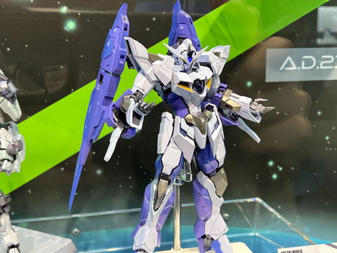 L BUILD 機動戦士ガンダム00 アイズガンダム 1.5ガンダム 機動戦士ガンダム00 Revealed Chronicle』アイズガンダムがMETAL