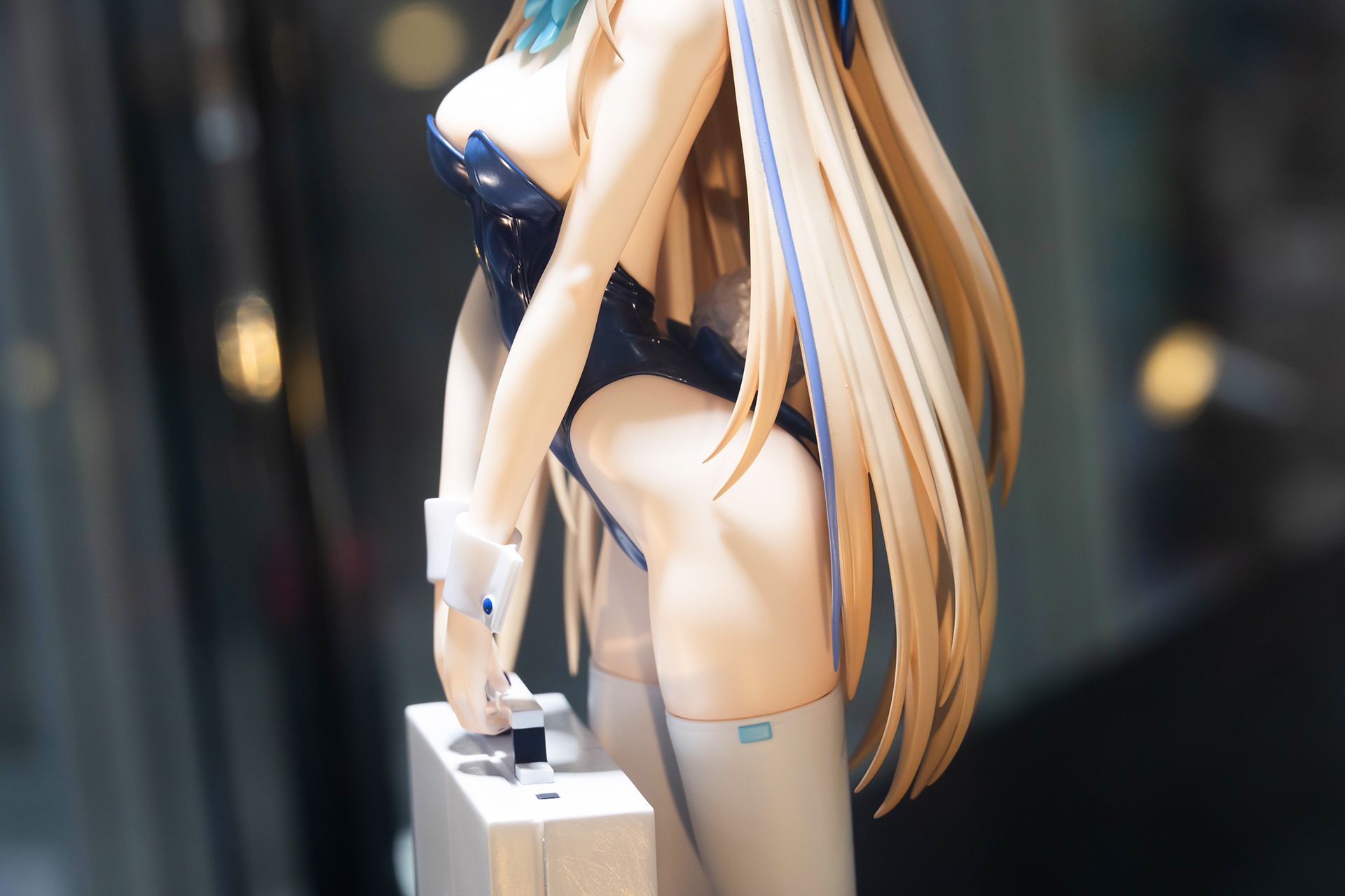 腰から太ももあたりにかけての肉付き感も素晴らしい