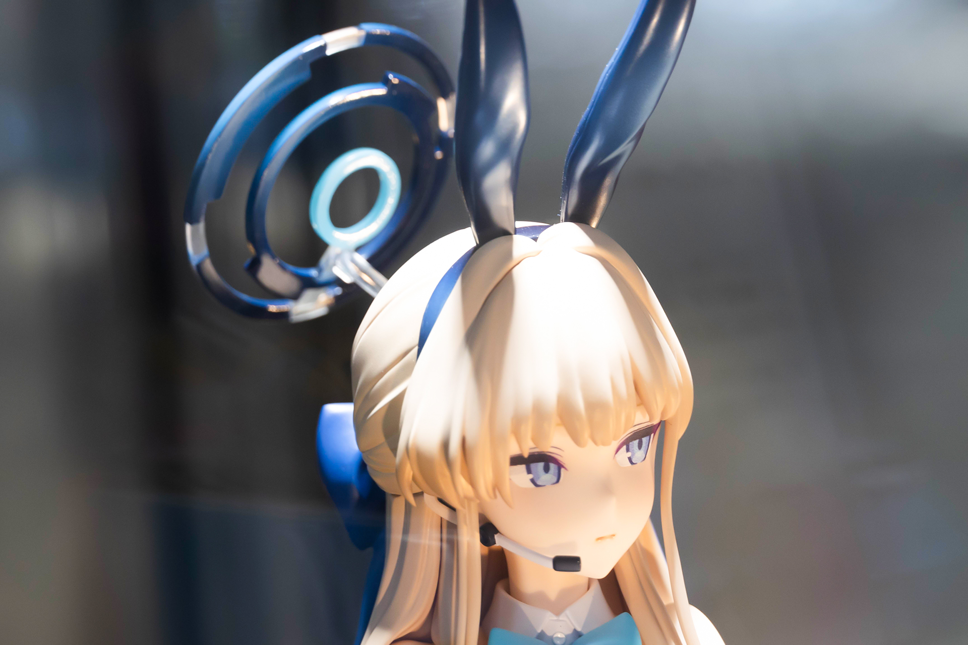 ヘイローの隙間部分にはクリアパーツが使われている